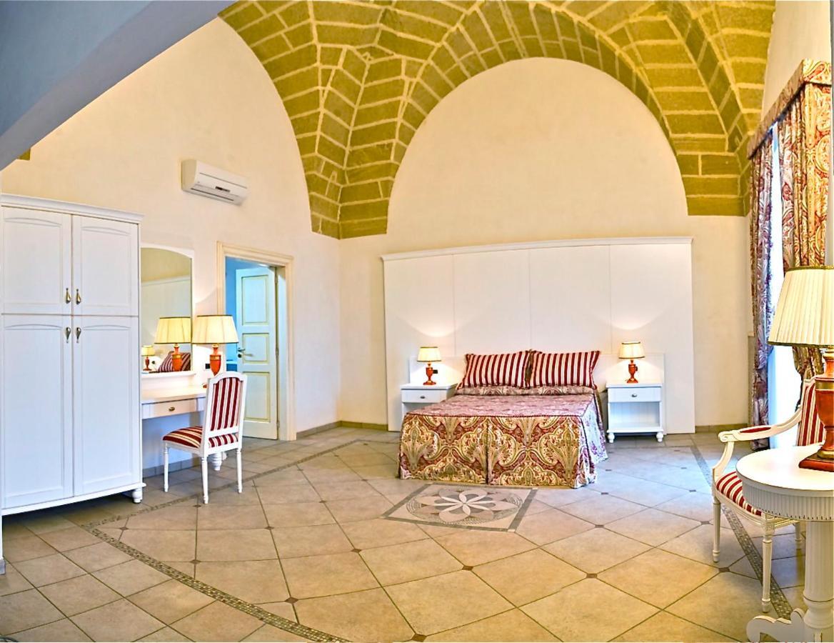 Beautiful Property In The Heart Of Gallipoli Ngoại thất bức ảnh